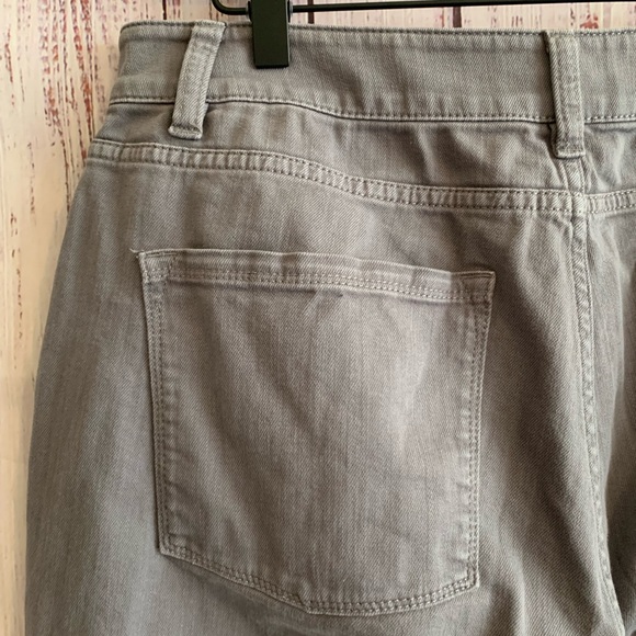 Carbon Grey “True Shape” Jeans • 12 Tall  { L.L. Bean } - Picture 5 of 11